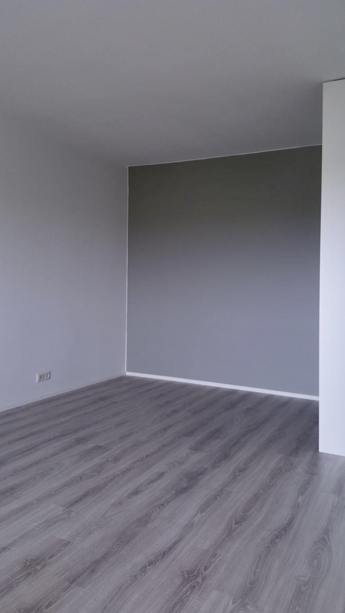 Parvekkeen ovelta päin