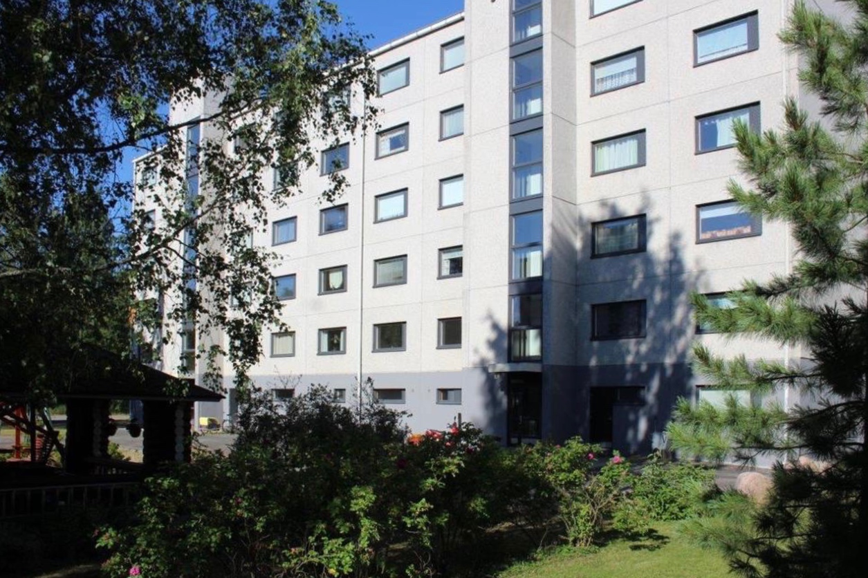 A-rappu vasemmalla, asunto talon toisella puolella