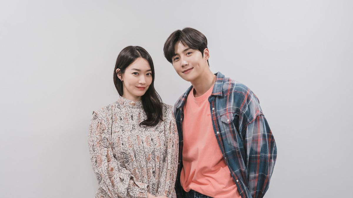 Drama korea dengan alur cerita santai dan bumbu komedi romantis menjadi favorit banyak orang. 5 K Dramas To Binge Watch In August 2021 Otakukart