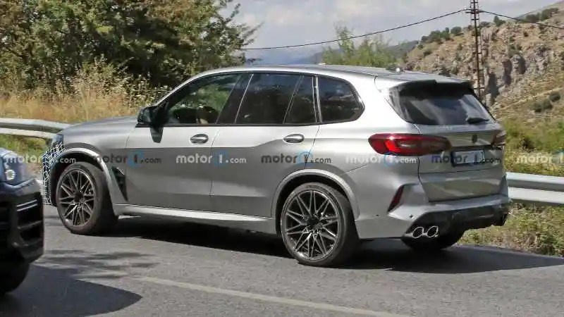 Spyshot: bmw x5 facelift