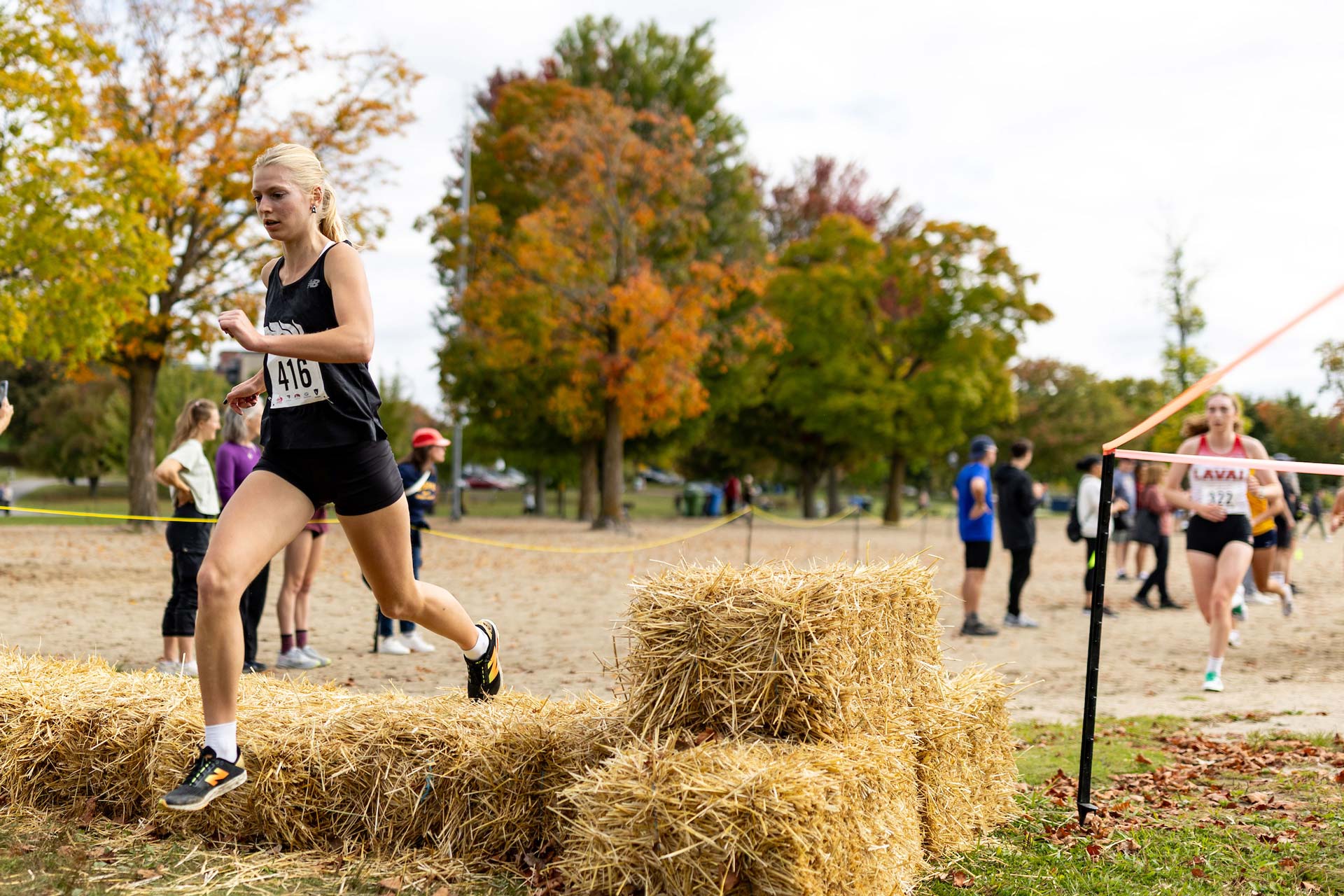(Ottawa, Canada---27 September 2025)  Zoe Gardiner of Ottawa Gee-Gees competing at the Capital XC Challenge at Mooney’s Bay Park.

Copyright 2025 Miles Ryan / Mundo Sport Images.

If posting to social media please tag @mundosportimages