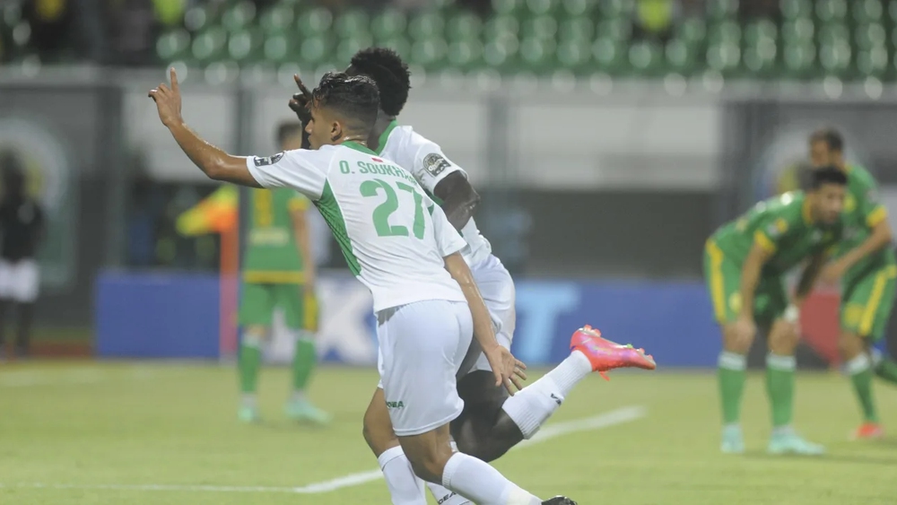 فريق الرجاء يتوج بلقب كأس الكونفدرالية الإفريقية للمرة الثالثة في تاريخه