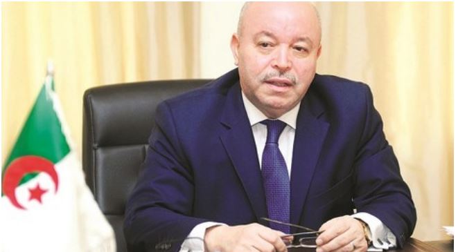 الجزائر تحيل سفيرها بالرباط على البطالة
