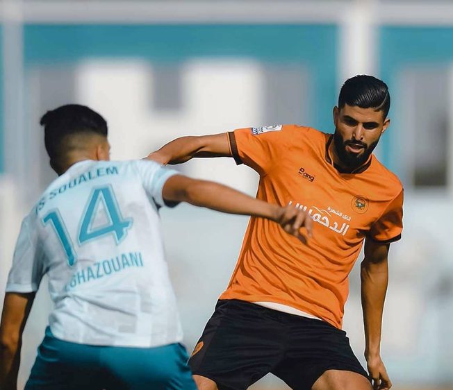 فريق النهضة البركانية يعود بنقطة التعادل من أمام مضيفه الشباب الرياضي السالمي