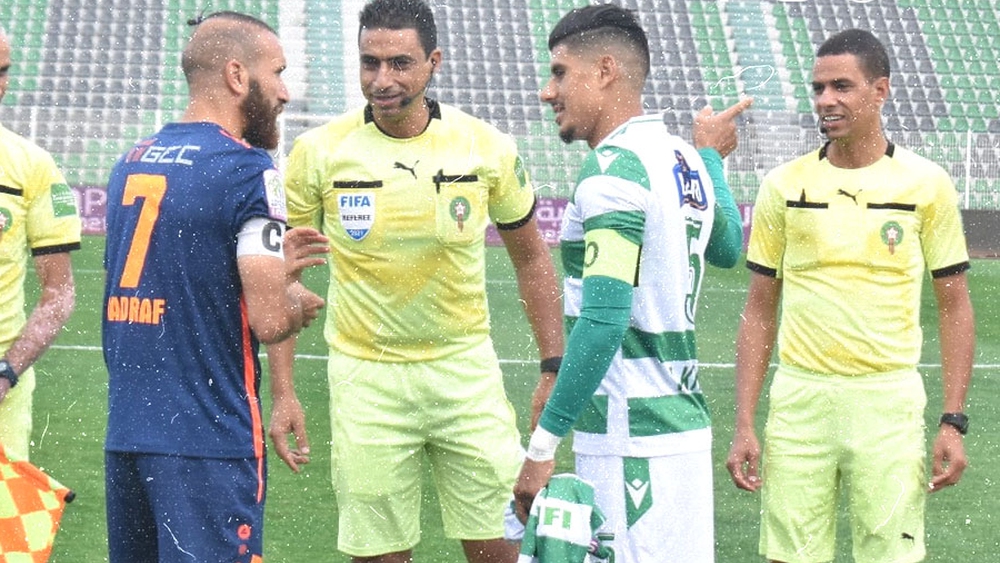 فريق المولودية الوجدية يكتفي بنتيجة التعادل بميدانه أمام الدفاع الحسني الجديدي