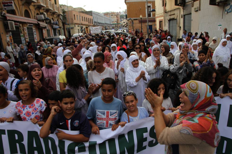 حوالي 2000 مغربي مقيم في مدينة مليلية المحتلة أصبحوا مهددين الآن بالترحيل