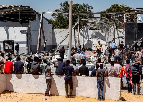 مصرع 3 مغاربة داخل مركز احتجاز بمنطقة الماية غرب طرابلس