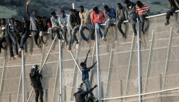 المنظمة المغربية لحقوق الإنسان تدخل على خط حادث اقتحام السياج الحديدي الفاصل بني مدينتي الناظور ومليلية