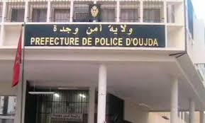 أمن وجدة يوقف 12 شخصا للاشتباه في تورطهم في ارتكاب أعمال الشغب المرتبط بالرياضة وحيازة المخدرات والهجوم على مسكن الغير