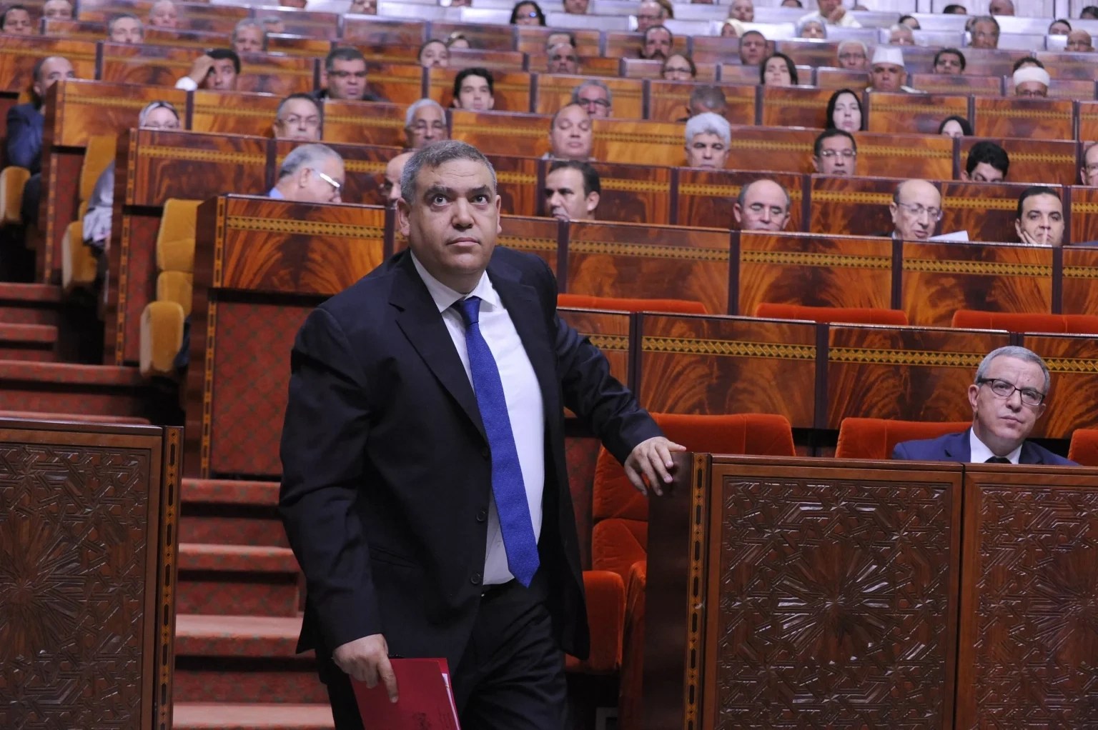 وأخيرا وزير الداخلية يفرض على الجماعات تقليص نفقات السفر والحفلات ومنع استعمال سيارات الدولة لأغراض شخصية