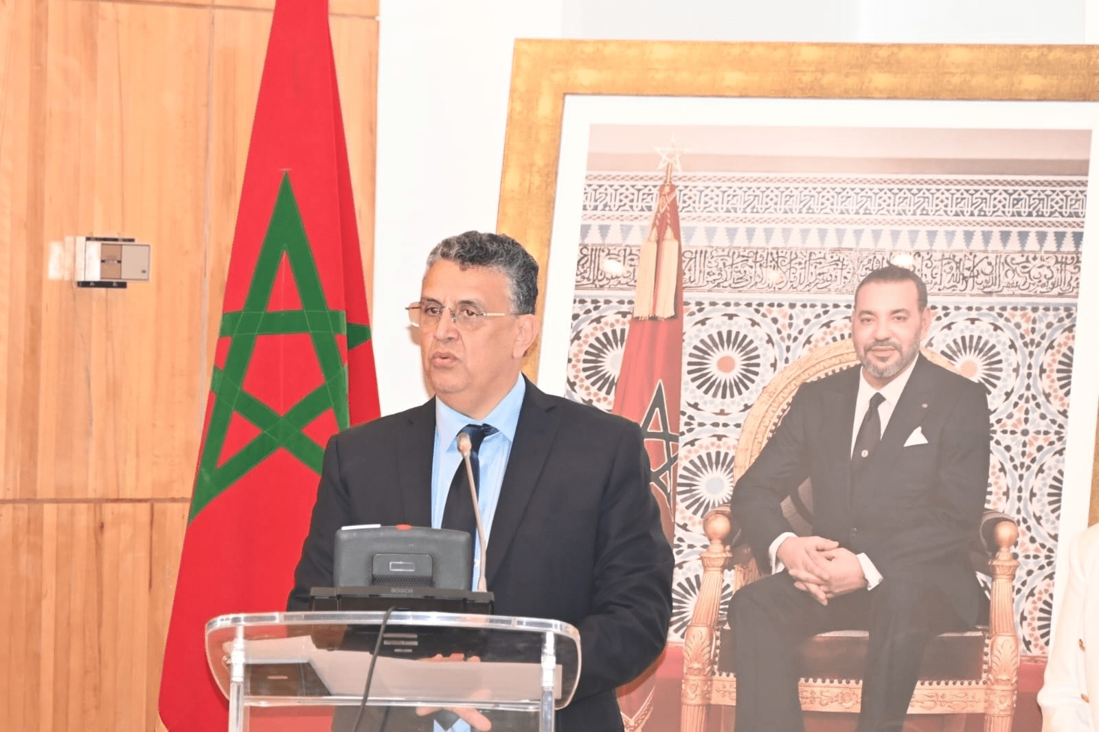 تتويج وزير العدل عبد اللطيف وهبي بجائزة “أفضل شخصية حكومية في التواصل الحكومي الاجتماعي عن قطاع العدل لعام 2023”