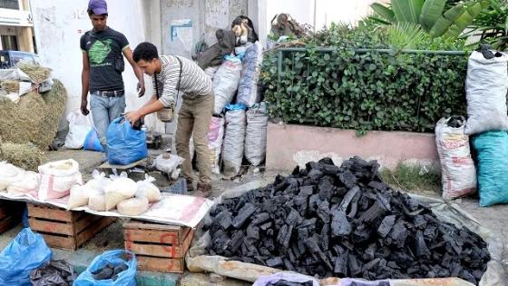 مع اقتراب عيد الأضحى.. مهن عديدة تنعش جيوب الباعة الموسميين بوجدة