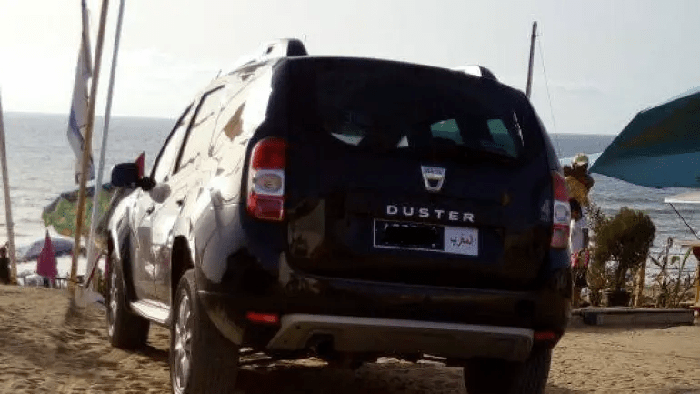 في غياب المراقبة.. سيارات الدولة تُسْتَغَلُّ لقضاء عطلة الصيف