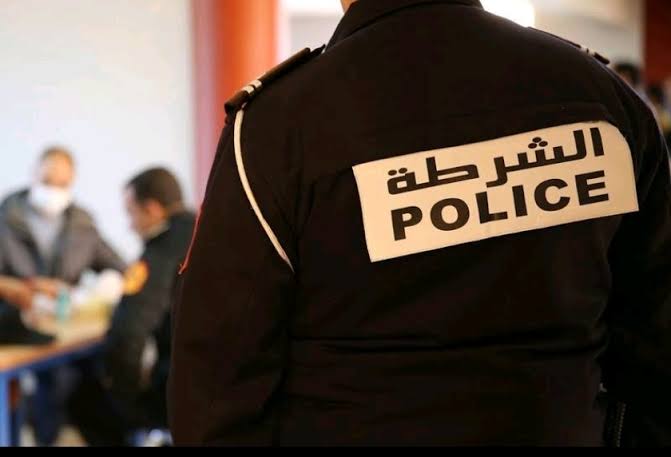 الرشوة تُسقط بمفتش الشرطة في حالة تلبس