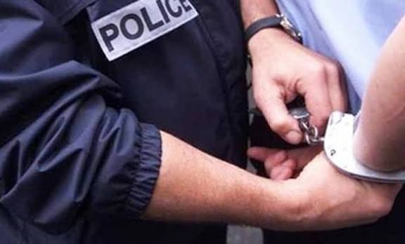 جانح يعرض ضابط أمن لجرح على مستوى الوجه بسلاح أبيض