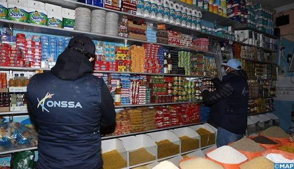 مواطنون يطالبون بتعزيز عمليات المراقبة في الأسواق على مدار السنة وليس موسمياً في رمضان فقط