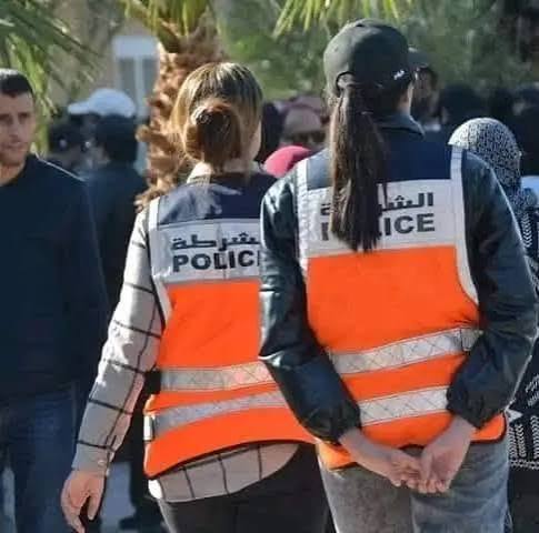 توقيف شرطية عن العمل بسبب تجاوزات مهنية