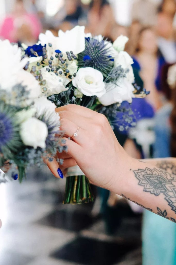 Bouquet mariage bleu et blanc Château Bayard Éghezée