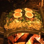 夜のメイン料理は瓦蕎麦
