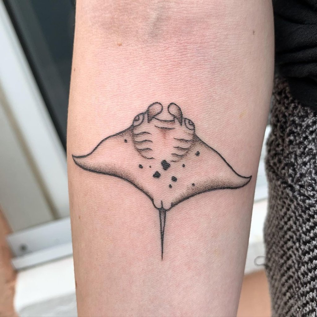 101 Amazing Manta Ray Tattoo Ideas You Need To See! | Outsons | Men's Fashion Tips And Style Guides 1024_x_1024_jpg