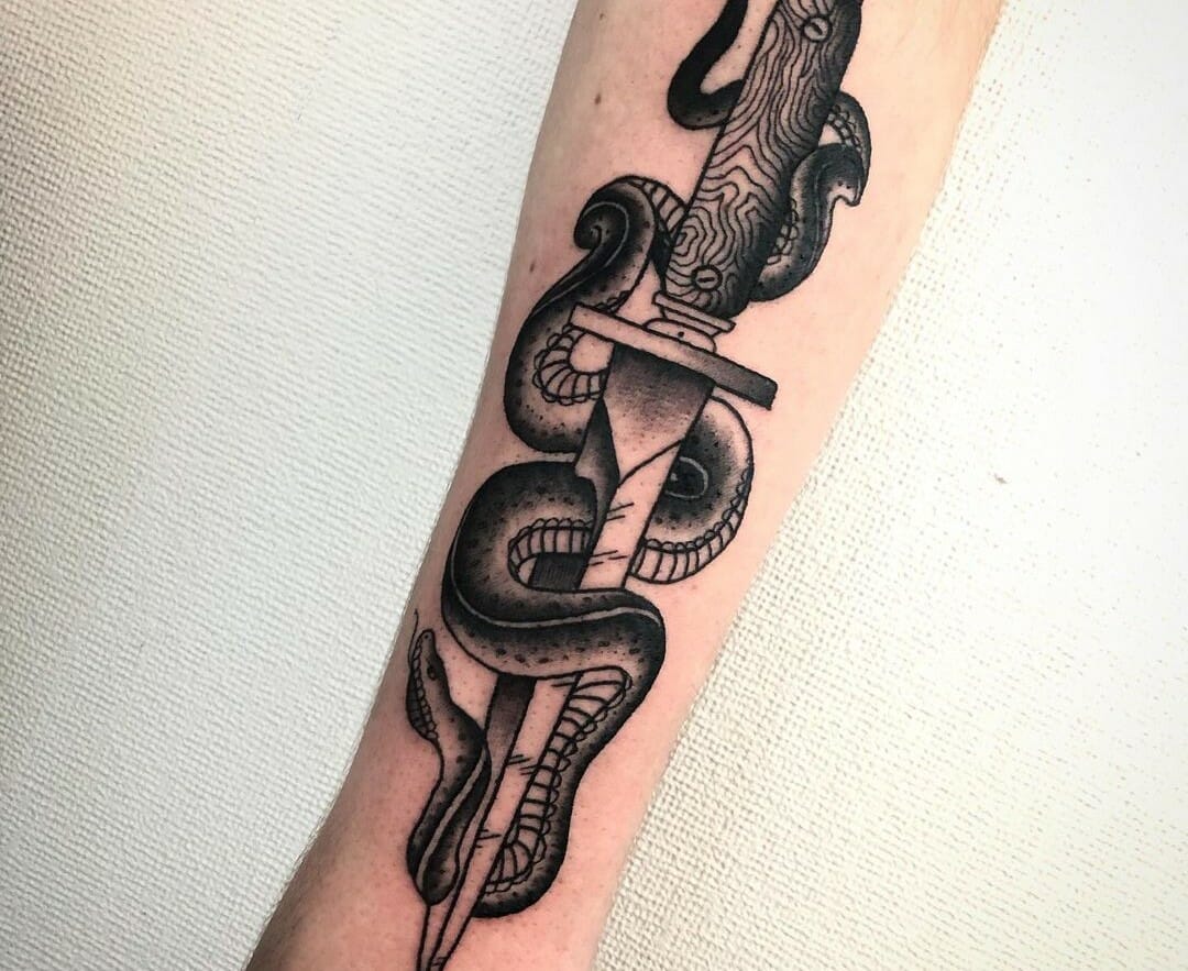 10 Best American Traditional Dagger Tattoo Ideas That Will Blow Your Mind! | Outsons | Men's Fashion Tips And Style Guides 883_x_1080_jpg
