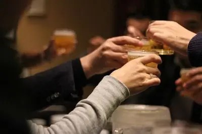 和気藹々とは 楽しんでる職場の雰囲気が苦手 克服法や解決策は お笑い好きな代男子が送るowalife 和気藹々とは 楽しんでる職場の雰囲気が苦手 克服法や解決策は お笑い好きな代男子が送るowalife