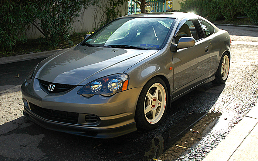 Desmond regamaster evo white 17x8 +35 offset dc5 itr rsx