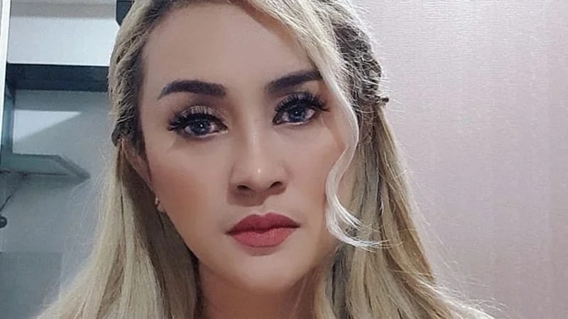 Berita artis terbaru - Gosip: Pedangdut Lia Ladyta dipolisikan Syahrini