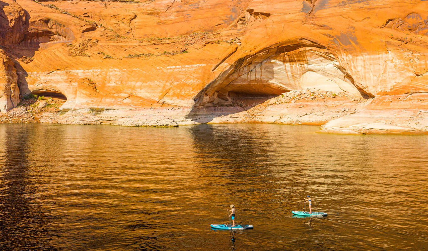 21 Ultimate Paddle Boarding Destinations Around the World