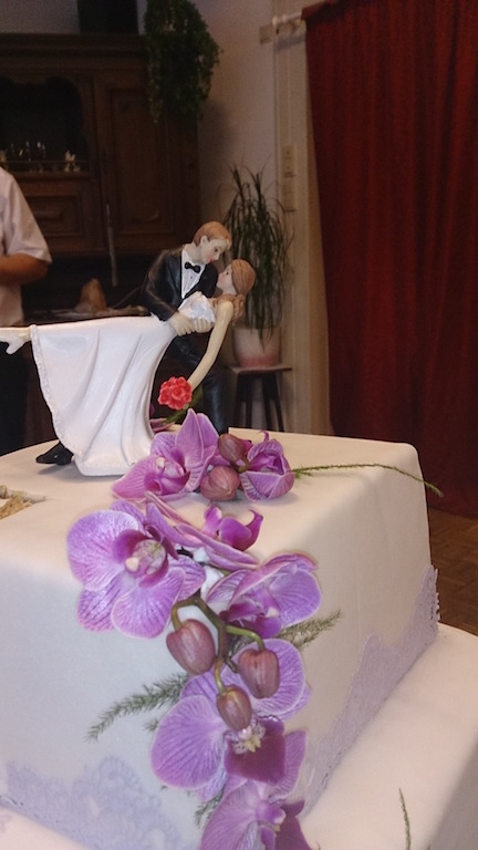 Die Hochzeitstorte testen wir selbstverständlich auch