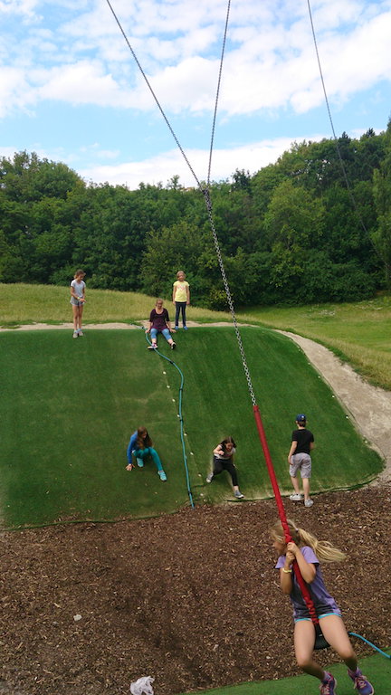 Das ist mal eine Schaukel für Große