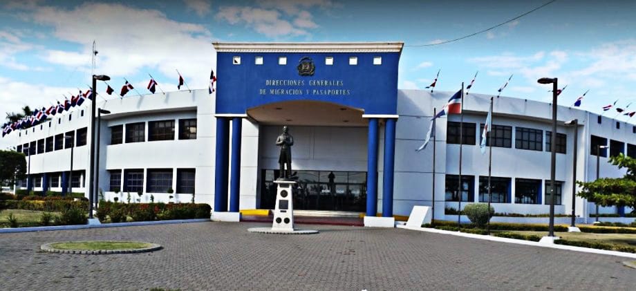 Fachada de la Dirección General de Migración y Pasaportes