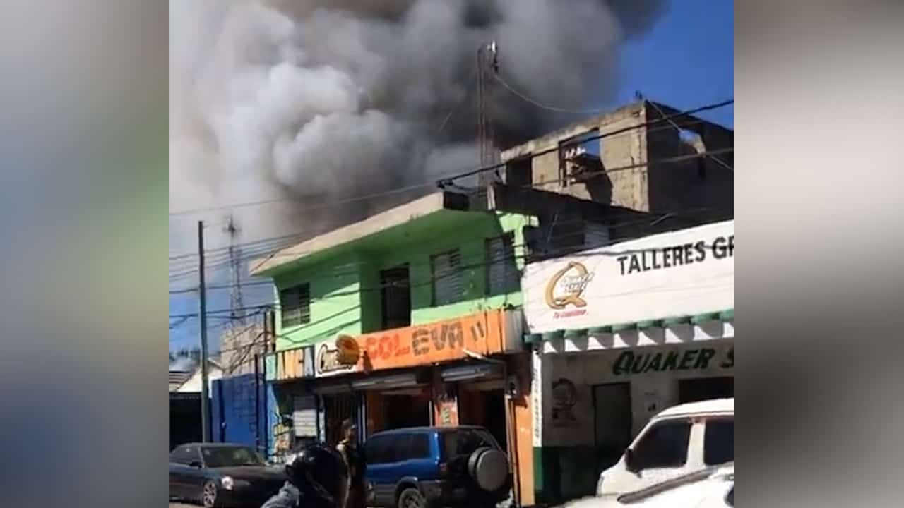 Foto de un incendio en Haina.
