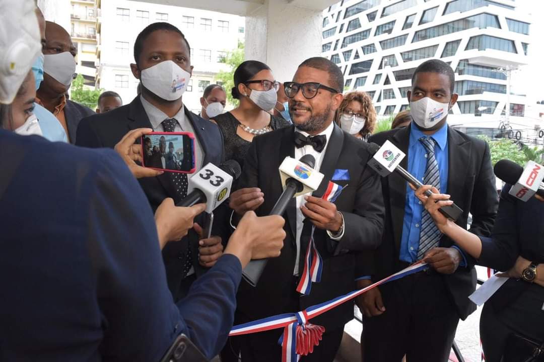 Evaristy Jiménez y Colegio de Abogados se verán de nuevo en los Tribunales este viernes 27, ahora en  el Constitucional