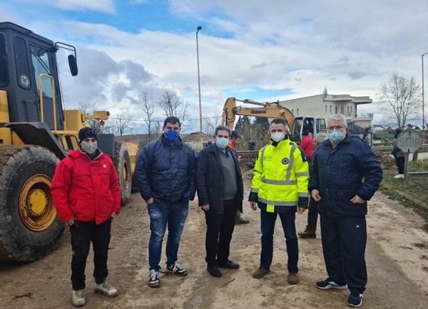 «ΚΑΘΑΡΟ» ΤΟ  ΟΔΙΚΟ ΔΙΚΤΥΟ  ΣΤΗΝ ΕΠΑΡΧΙΑ ΦΑΡΣΑΛΩΝ – ΑΝΟΙΧΤΟΙ ΟΙ ΔΡΟΜΟΙ ΣΤΟΝ ΟΡΕΙΝΟ ΟΓΚΟ ΟΛΥΜΠΟΥ ΚΑΙ ΚΙΣΣΑΒΟΥ