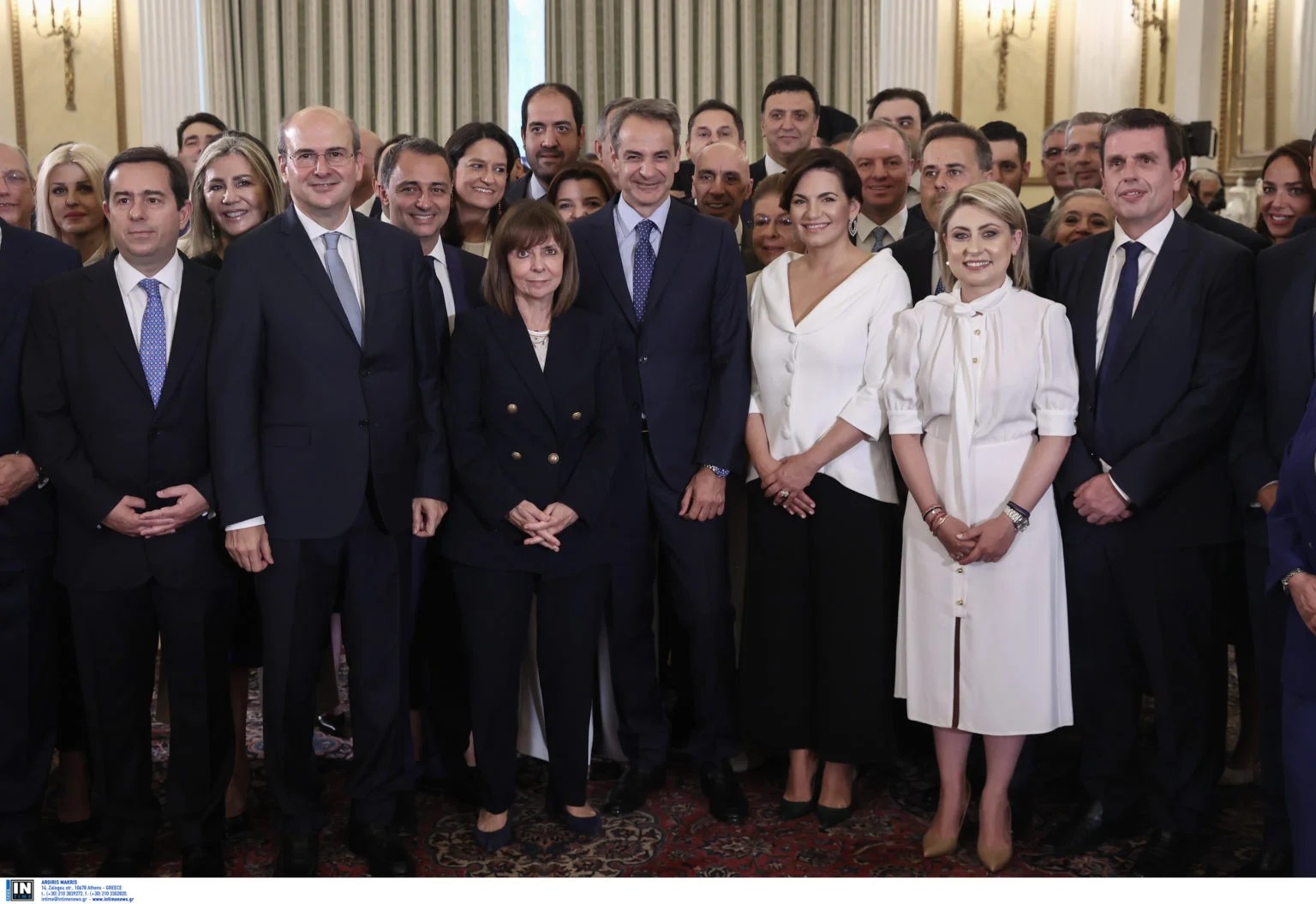 ΔΕΝ ΤΟΥ ΑΡΕΣΕΙ Η ΛΑΡΙΣΑ Ή ΔΕΝ ΣΥΜΠΑΘΕΙ ΤΟΥΣ ΛΑΡΙΣΑΙΟΥΣ;