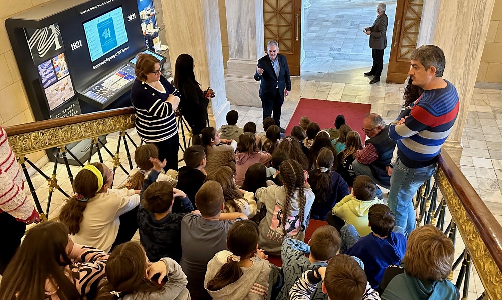 Μ. ΧΑΡΑΚΟΠΟΥΛΟΣ: ΑΣΠΙΔΑ ΓΙΑ ΤΗ ΔΗΜΟΚΡΑΤΙΑ ΟΙ ΕΝΕΡΓΟΙ ΠΟΛΙΤΕΣ