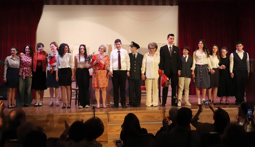 Υπέροχη θεατρική παράσταση του 9ου Γυμνασίου Λάρισας