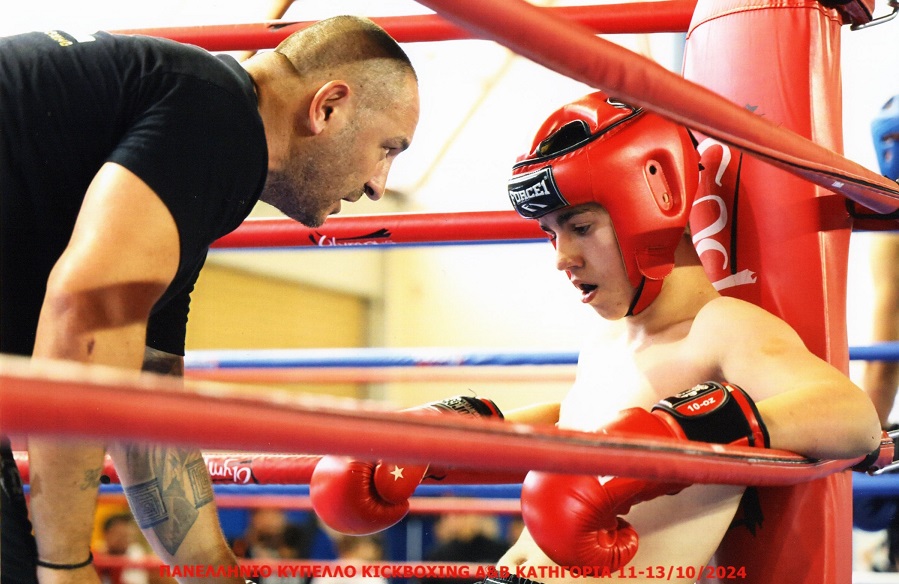 Χάλκινο μετάλλιο στο κύπελλο Ελλάδας Κ1 kick boxing για τον Τυρναβίτη αθλητή Κων/νο Ρεβήσιο