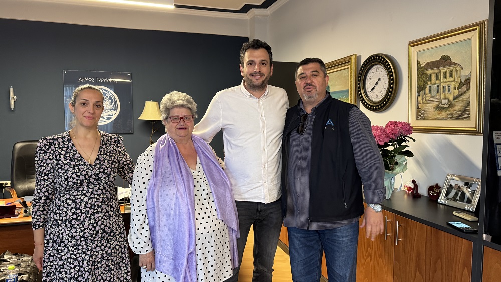 Με τον σύλλογο Πολυτέκνων συναντήθηκε ο δήμαρχος Τυρνάβου Στ. Τσικριτσής