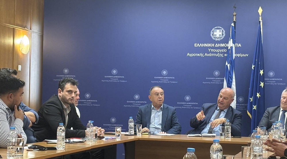 Άμεσα αιτήματα και ειδικές διεκδικήσεις αγροτικού κόσμου του Δήμου Τυρνάβου κατέθεσε ο Στ. Τσικριτσής στη συνάντηση με τον ΥΠΑΑΤ