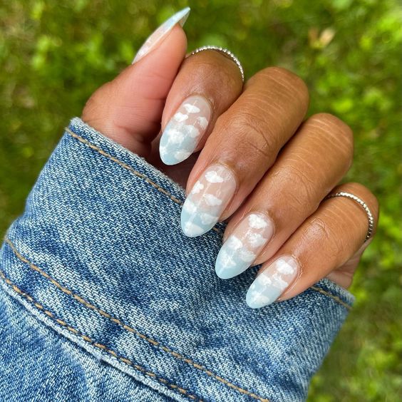17 cute cloud nail designs