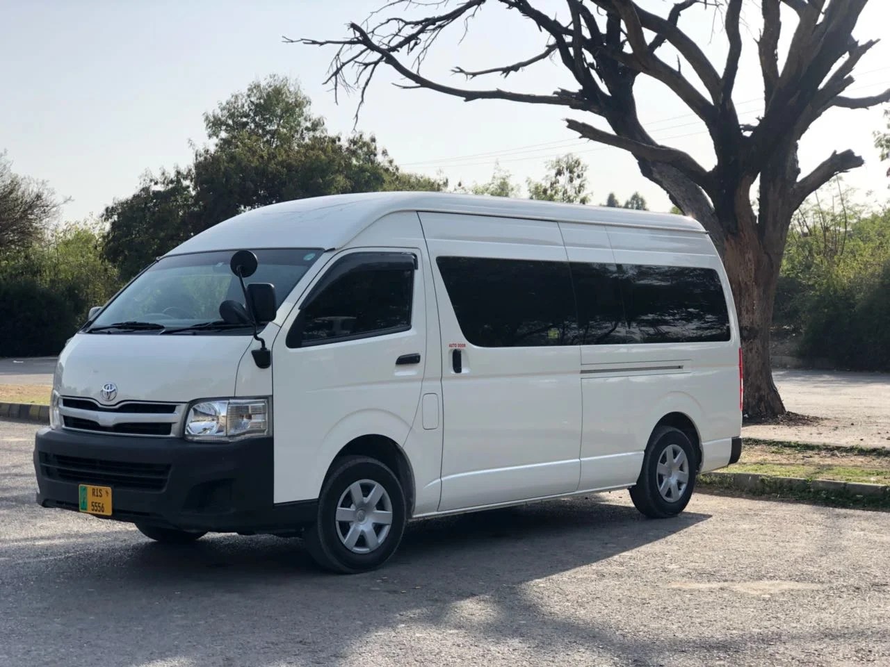 Grand Cabin for Rent in Islamabad-13 Seater Toyota HiAce 