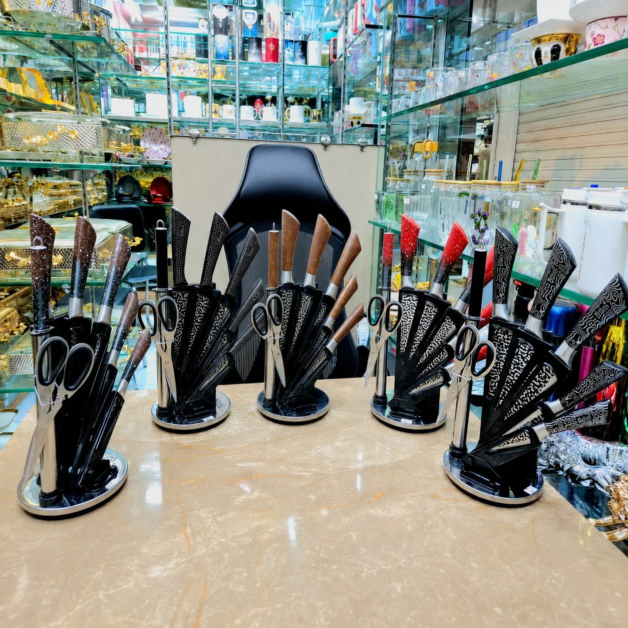 Bass Stainless Steel Knife Set with Revolving Stand