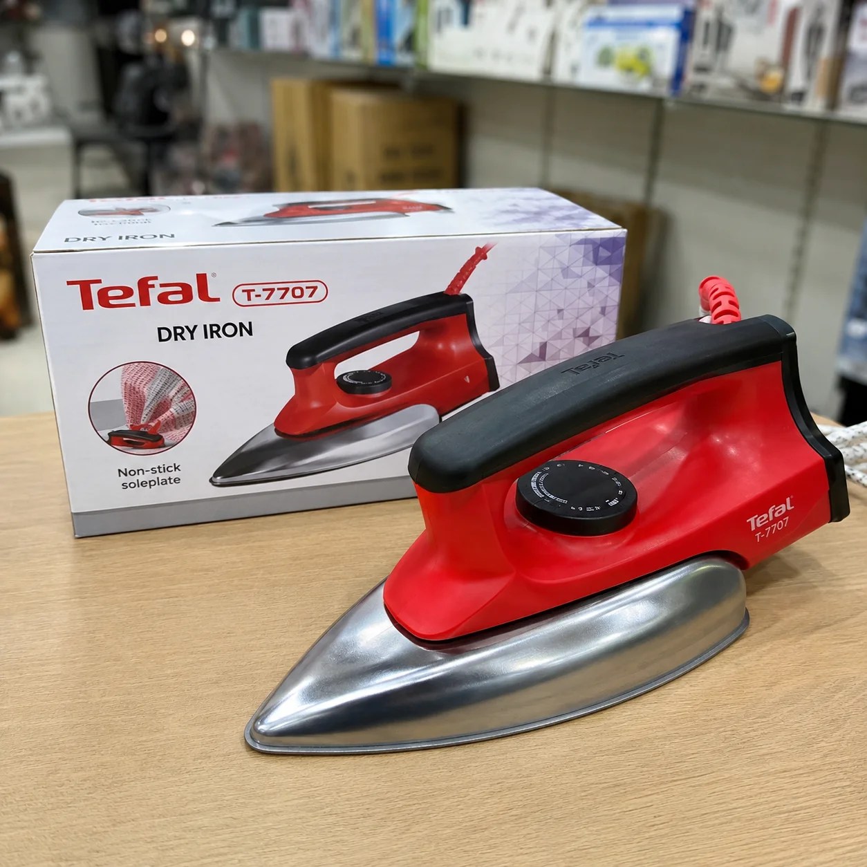 Tefal Small Dry Iron T-7707