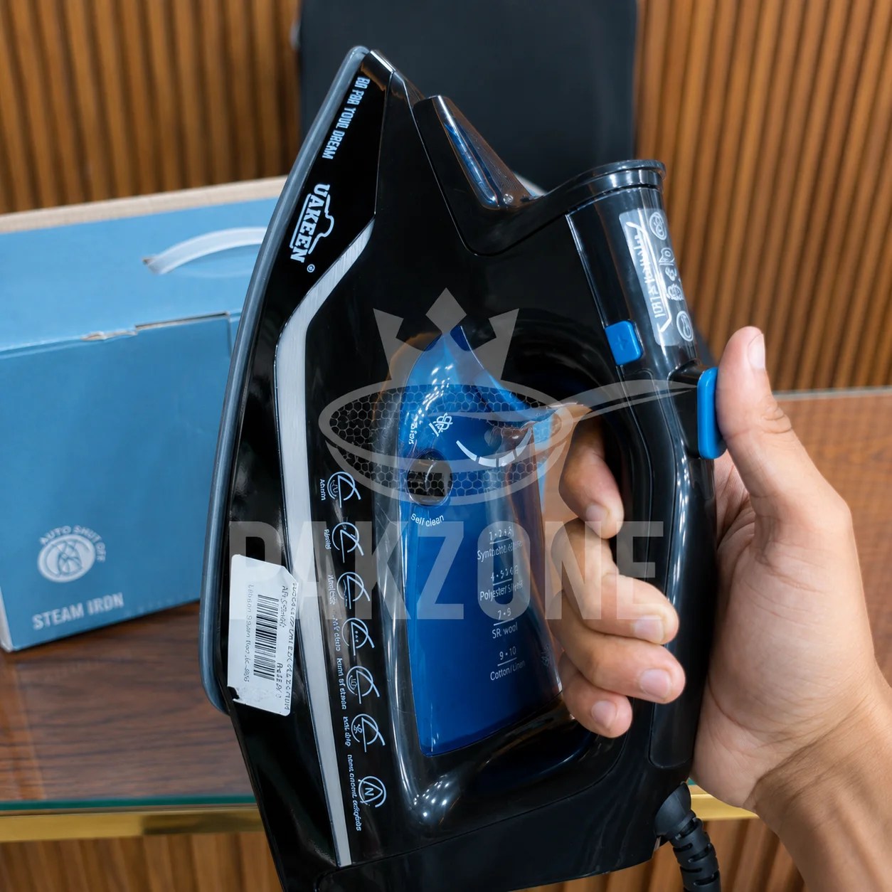 UAKEEN Steam Iron