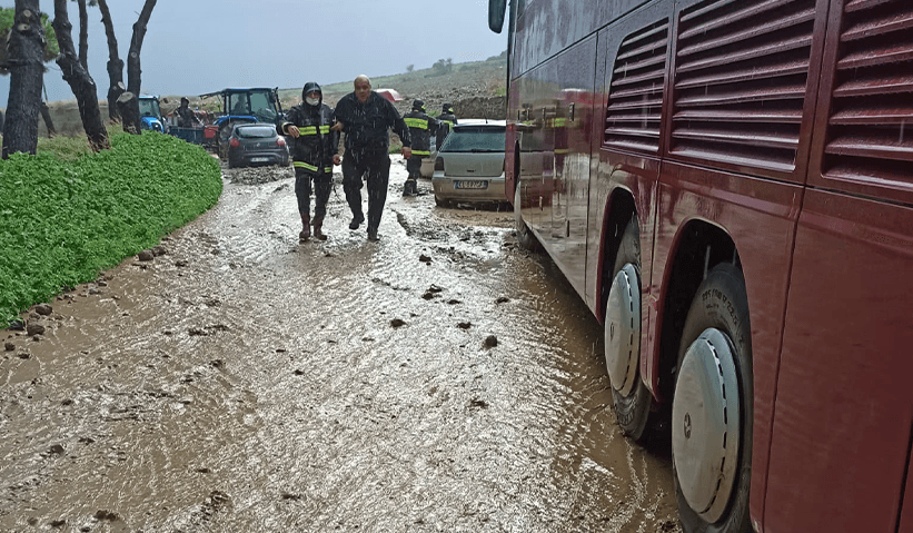 pioggia torrente esondato