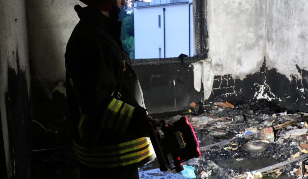 incendio via dante