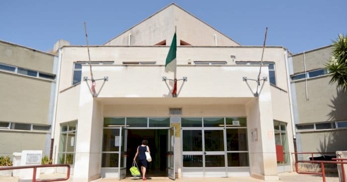 sxuola falcone zen nel mirino dei vandali