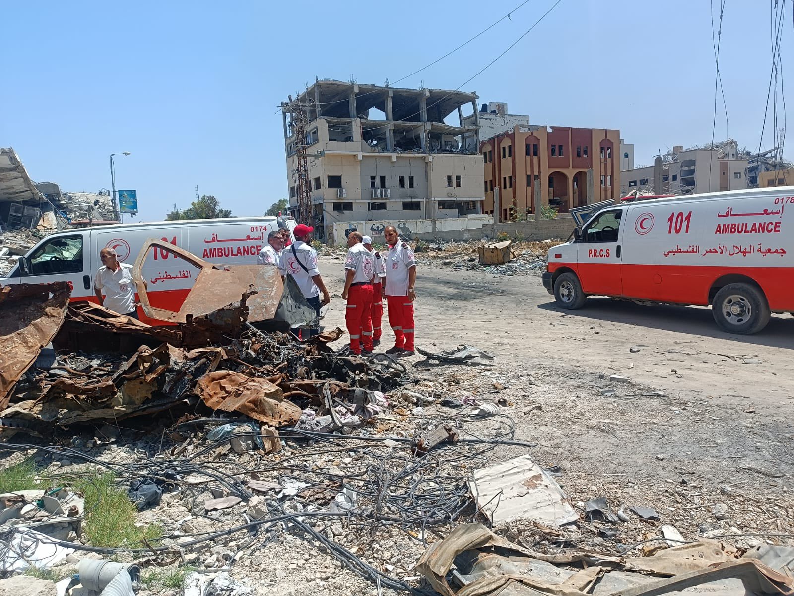 الهلال الأحمر: أكثر من ثلث أسطولنا بغزة توقف بسبب نفاد الوقود